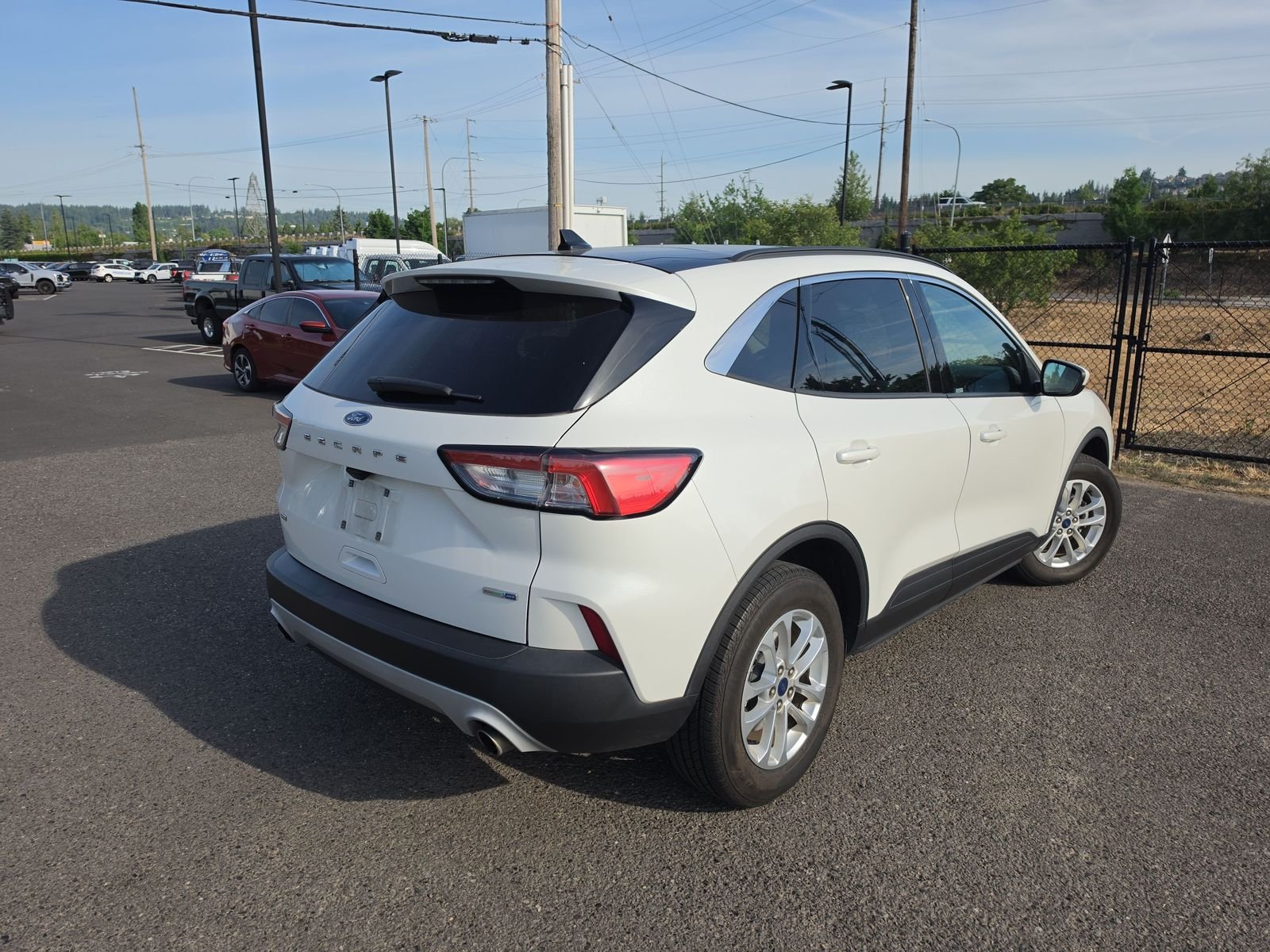 Used 2020 Star White Ford SE image 4