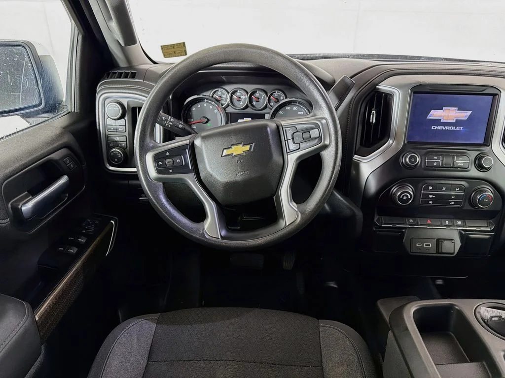 Used 2020 Gray Chevrolet LT image 19