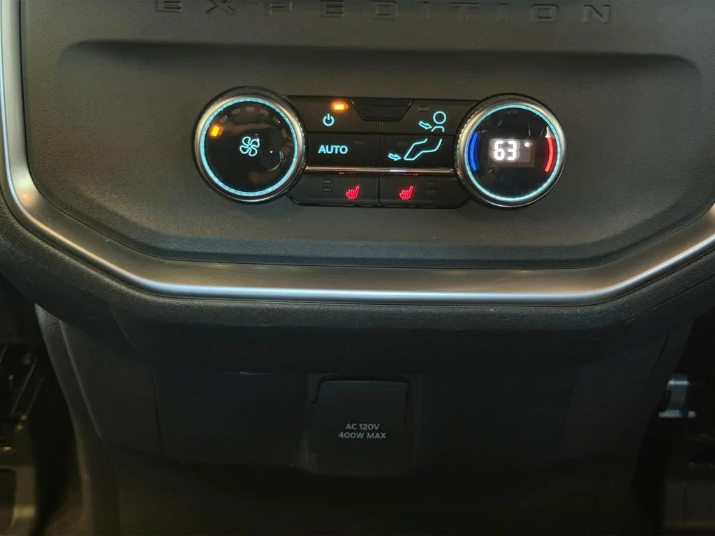 Used 2025 Gray Ford Platinum image 24