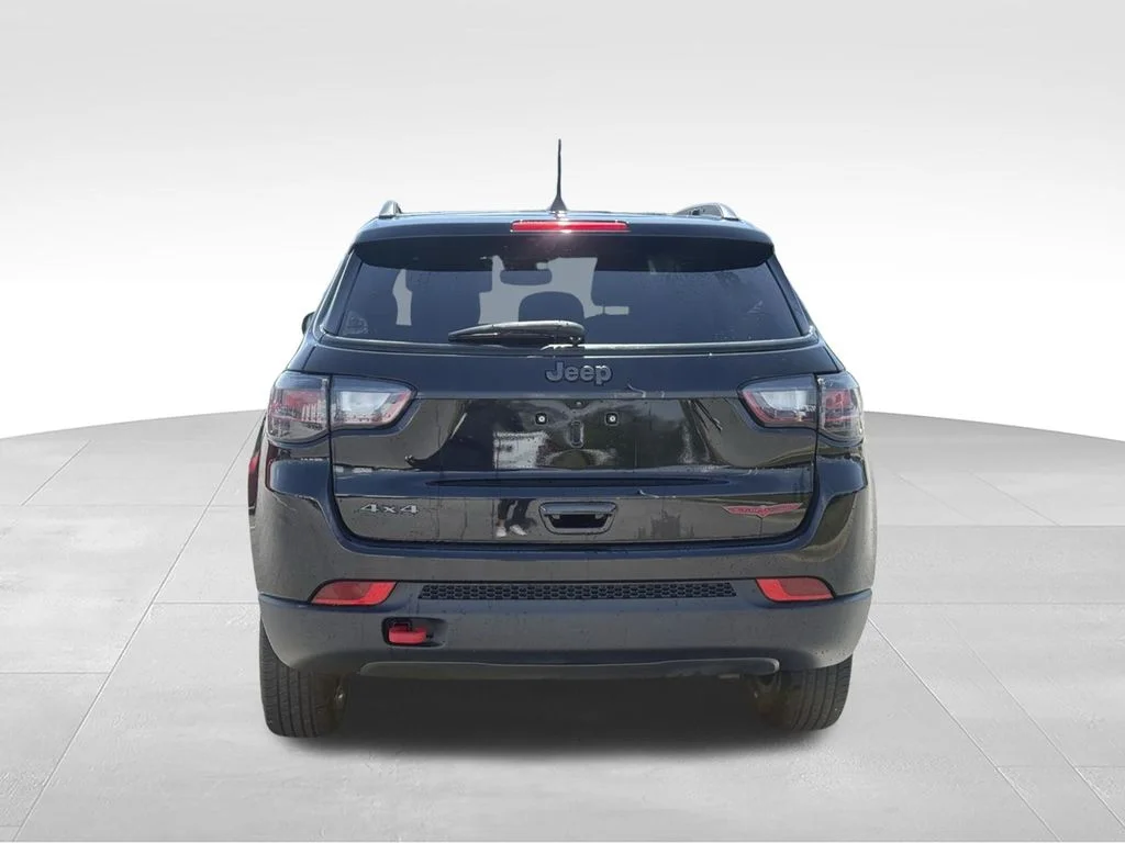 Used 2022 Black Jeep Trailhawk image 4