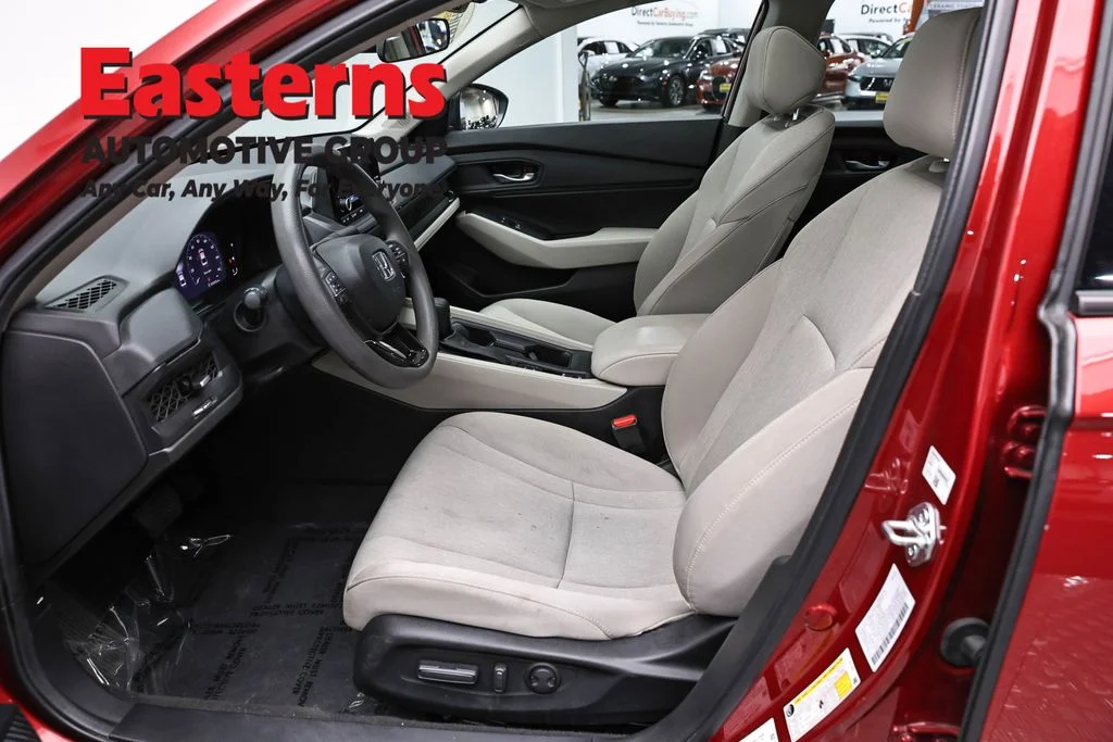 Used 2025 Red Honda SE image 14