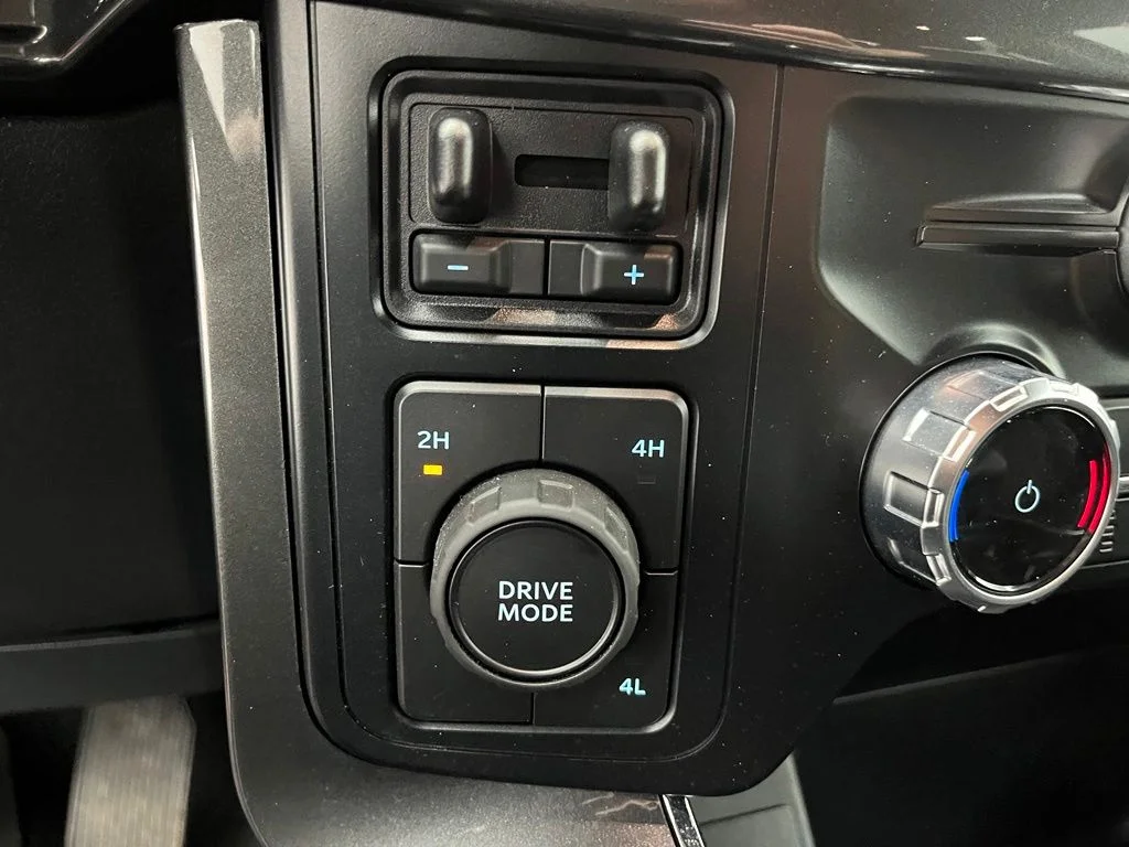 Used 2023 Red Ford XLT image 28