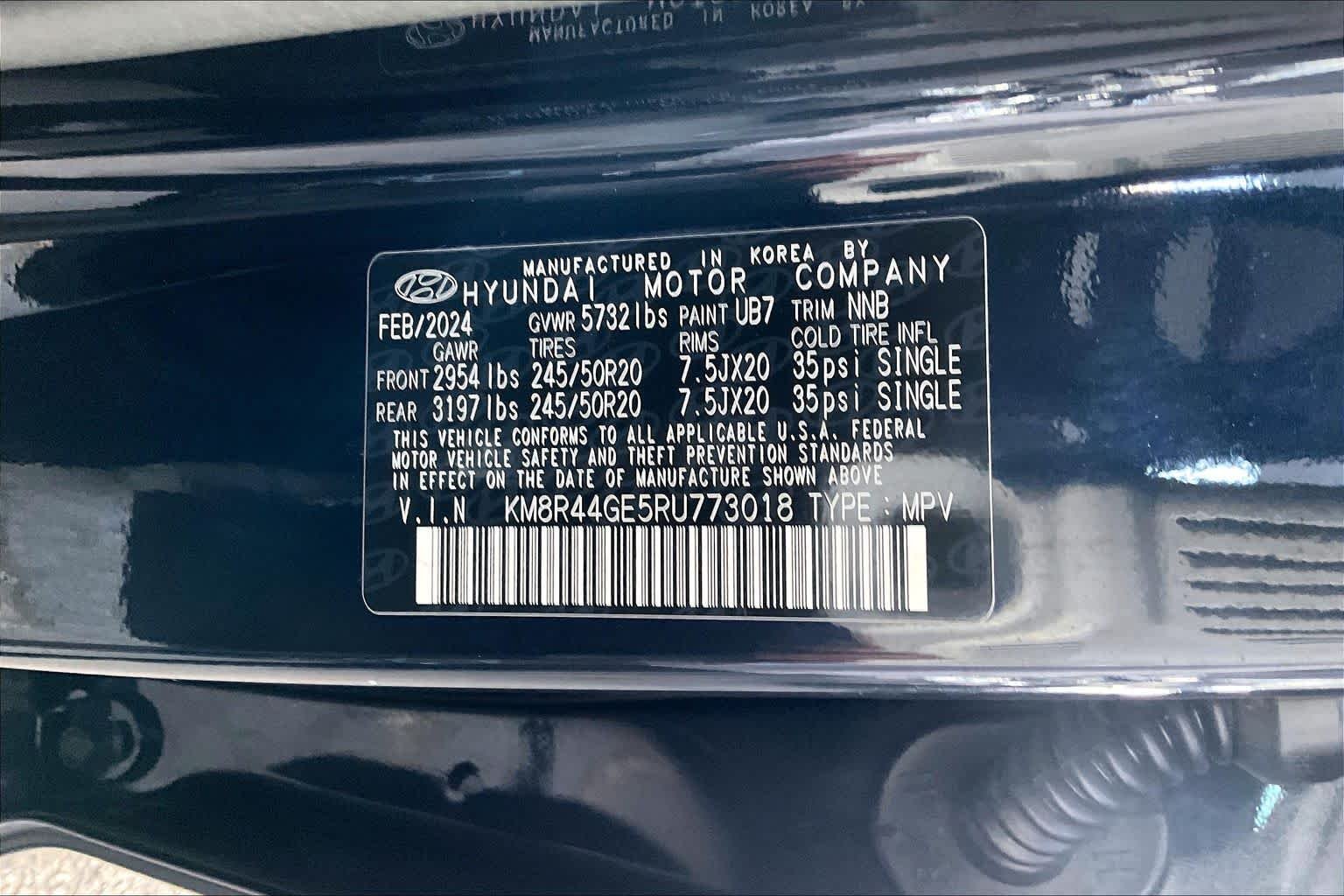 Used 2024 Moonlight Cloud Hyundai SEL 8P image 34