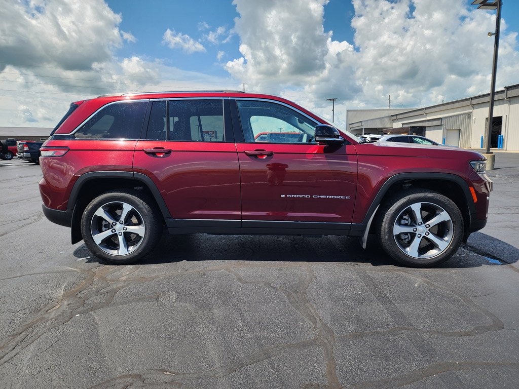Used 2023 Velvet Red Pearlcoat Jeep 4xe image 4