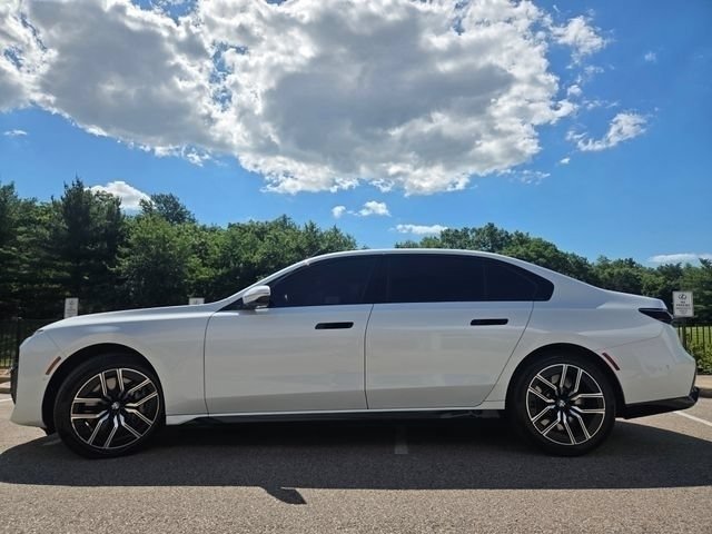 2025 BMW 7 Series 760i - Photo 23