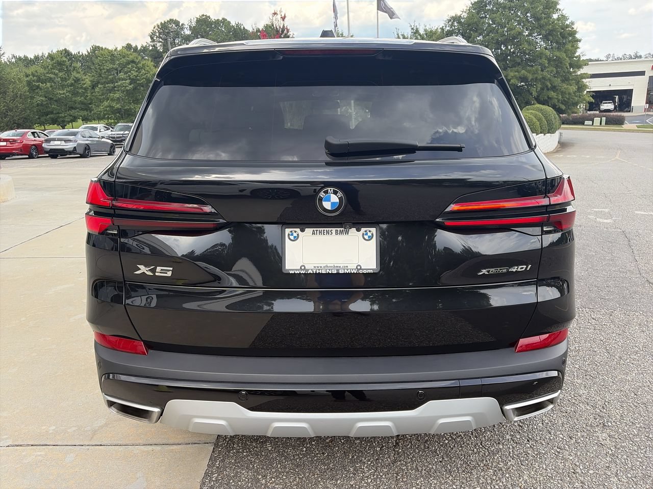 Used 2024 Black Sapphire Metallic BMW xDrive40i image 12