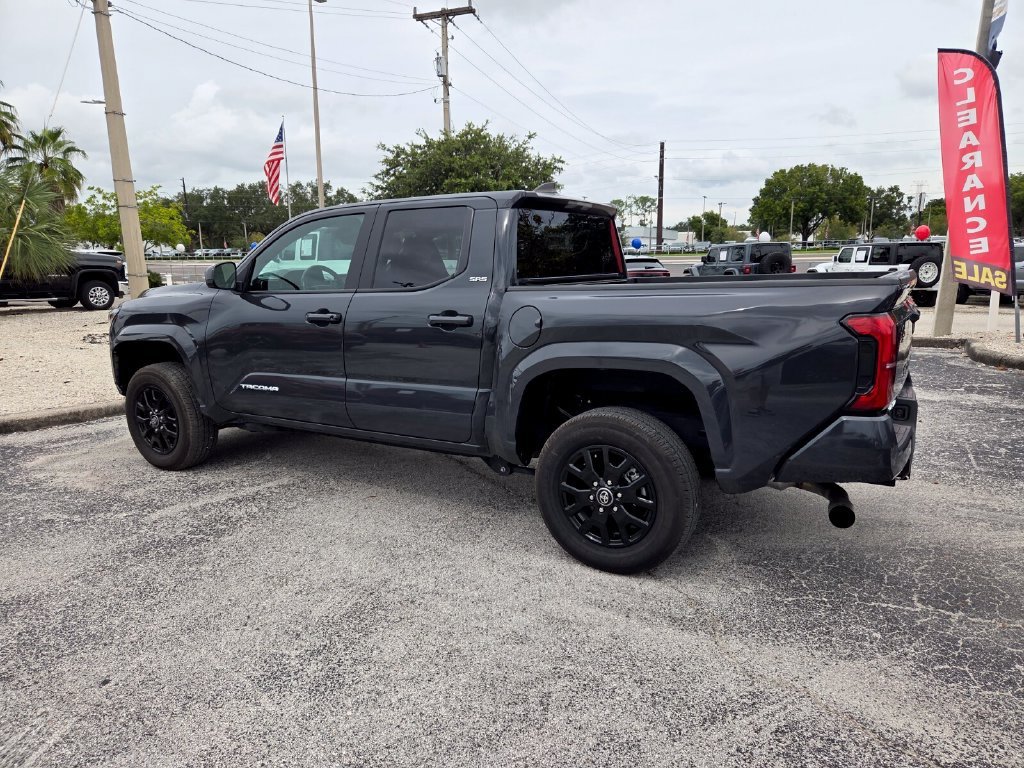 2025 Toyota Tacoma SR5 - Photo 12
