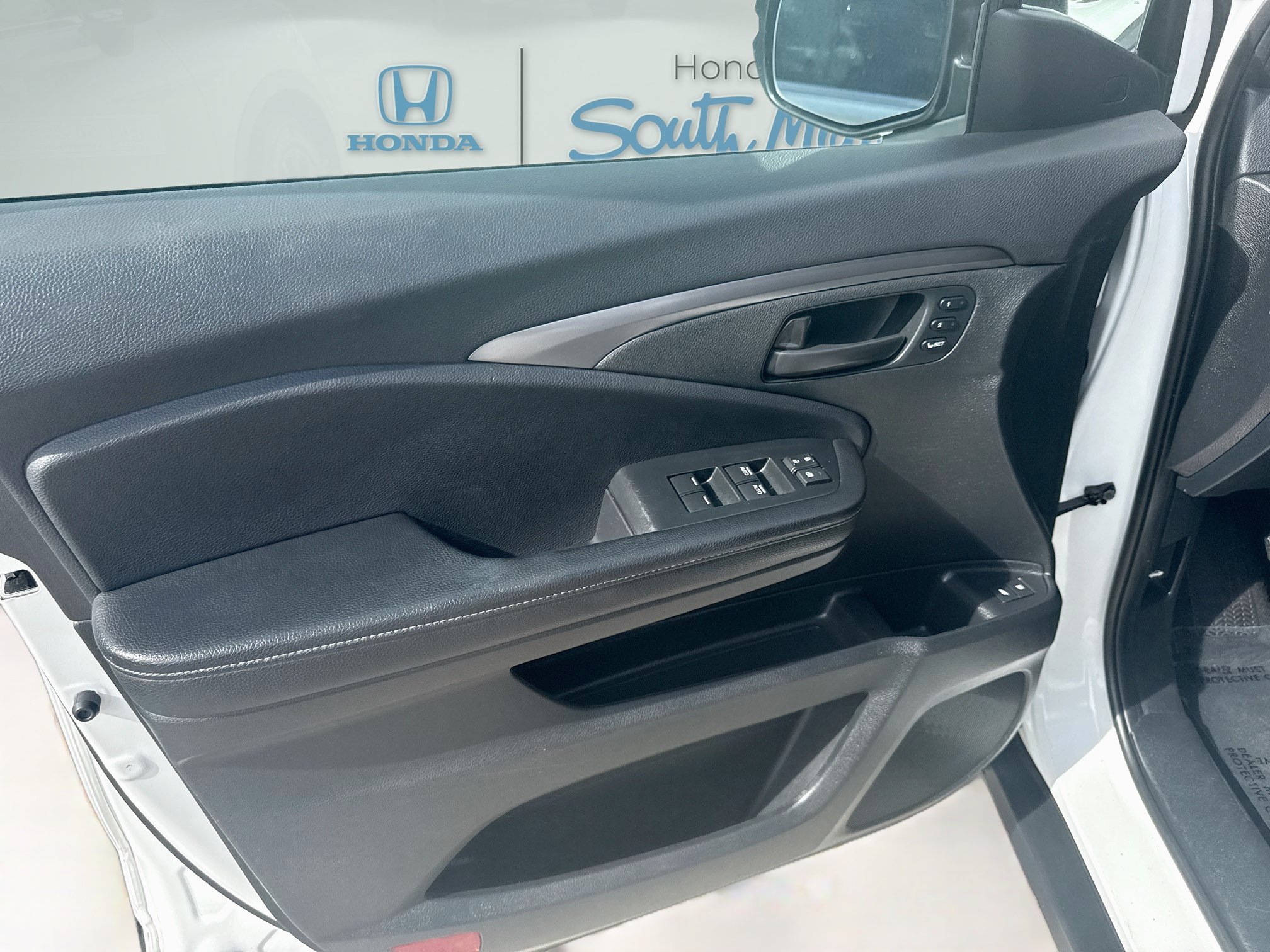 2023 Honda Passport EX-L - Photo 16