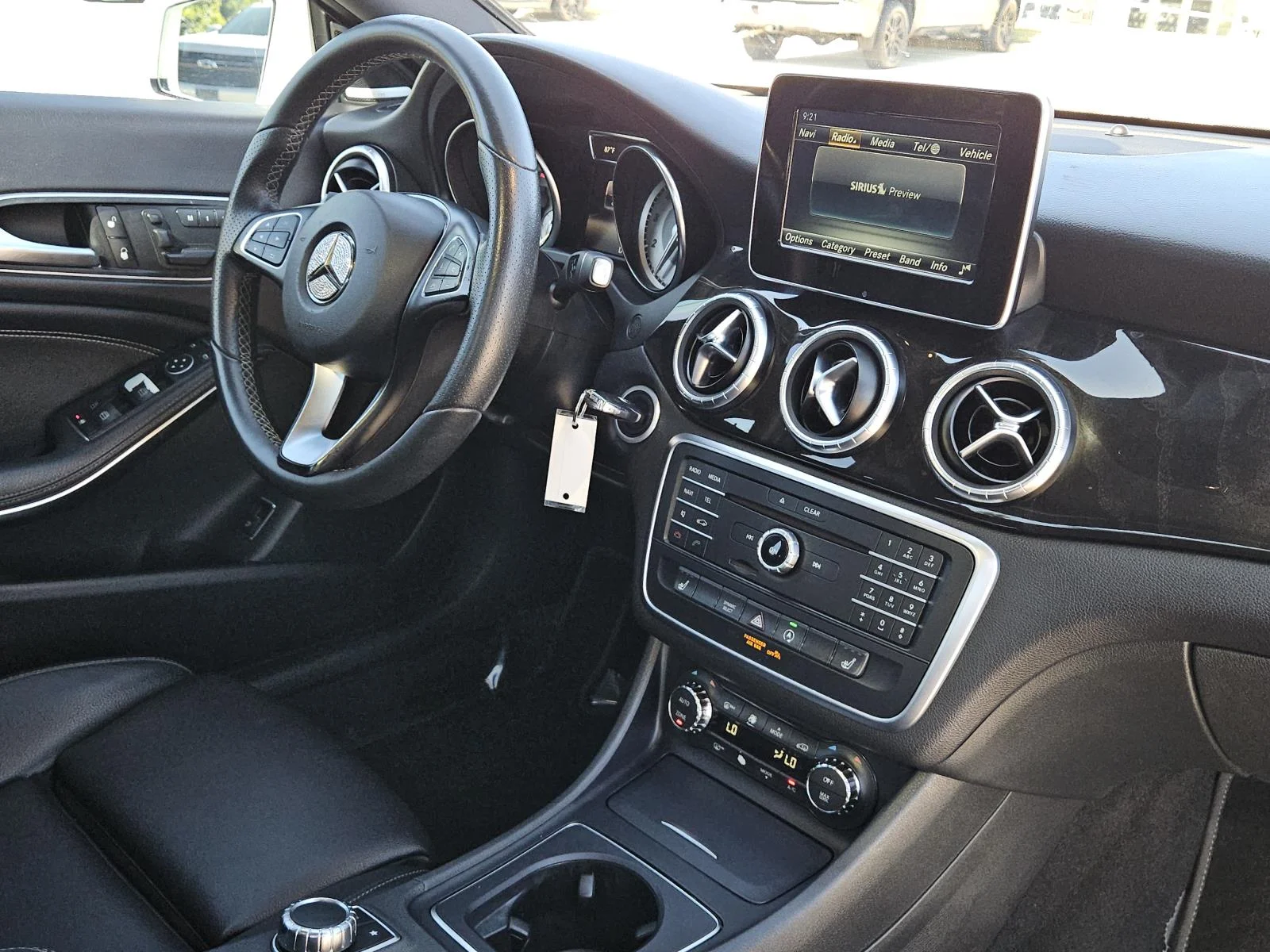 Used 2016 Cirrus White Mercedes-Benz CLA250 Coupe image 28