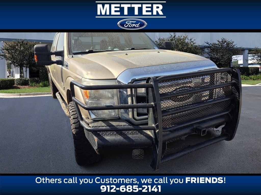 Used 2011  Ford Lariat image 1
