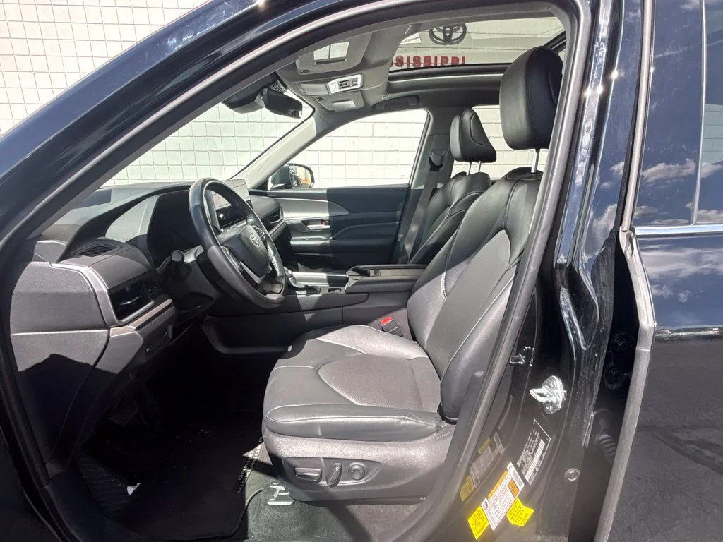 Used 2025 Black Toyota XLE image 4