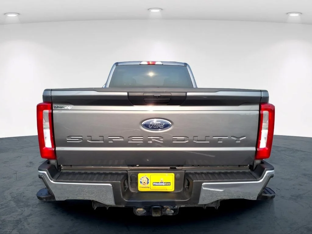 Used 2025 Gray Ford XLT image 10