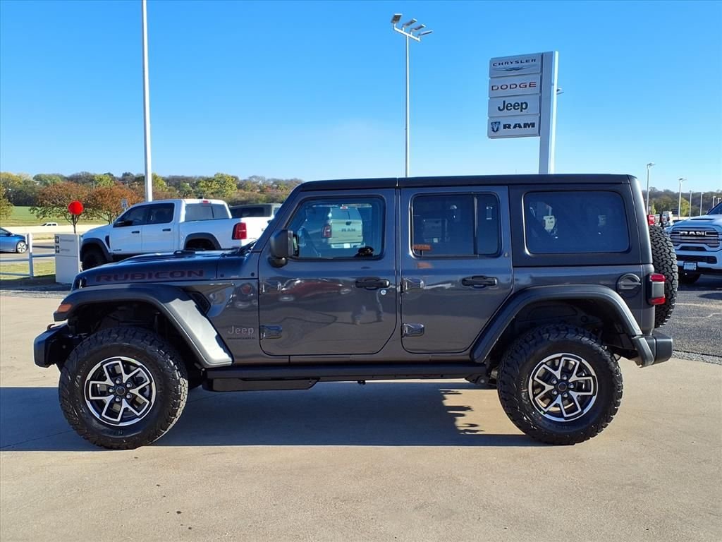 New 2026 Granite Crystal Metallic Clear-Coat Exterior Paint Jeep Rubicon image 4