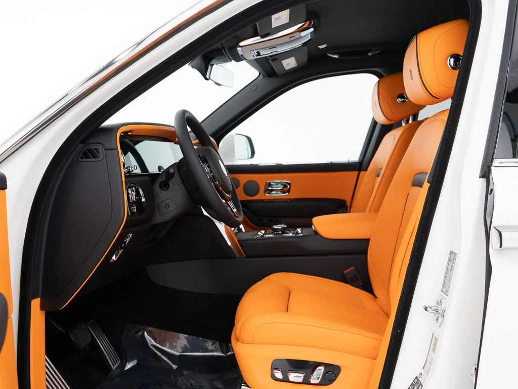 New 2026 English White Rolls-Royce  image 16