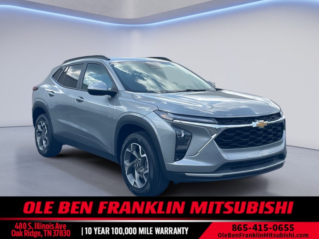 Used 2025 Sterling Gray Metallic Chevrolet LT image 1