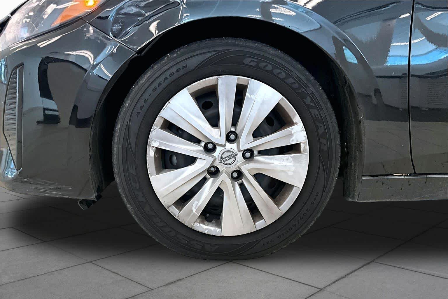 Used 2024 Super Black Nissan S image 9