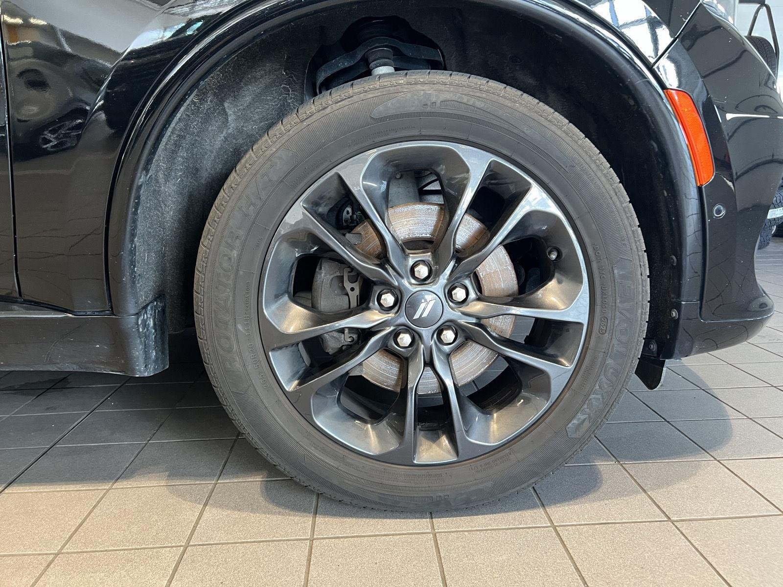 Used 2023 DB Black Clearcoat Dodge R/T image 9