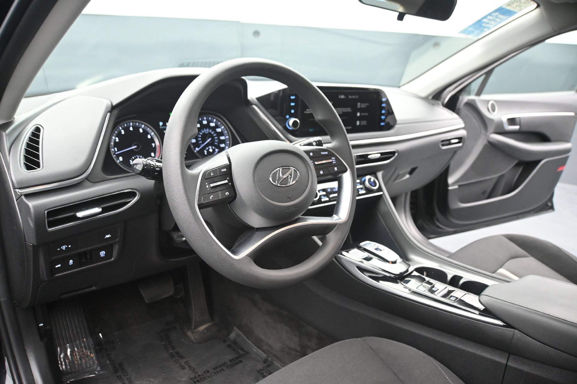 Certified Used 2023 Onyx Black Hyundai SEL 2.5L image 24