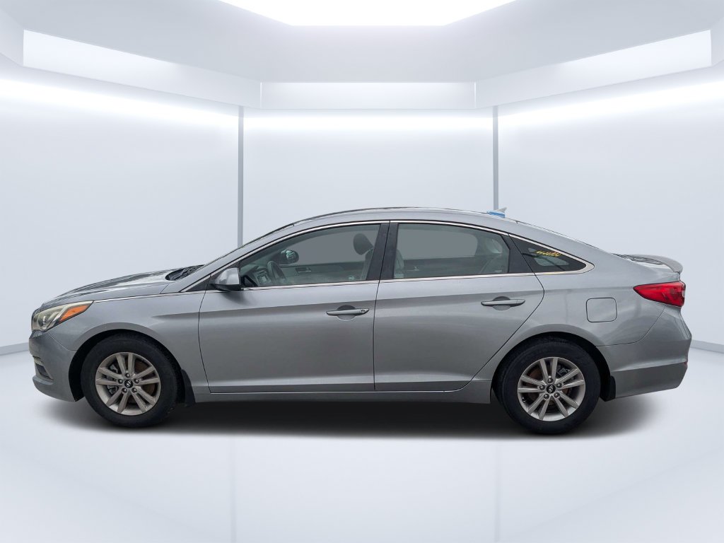 Used 2015 Gray Hyundai SE image 8