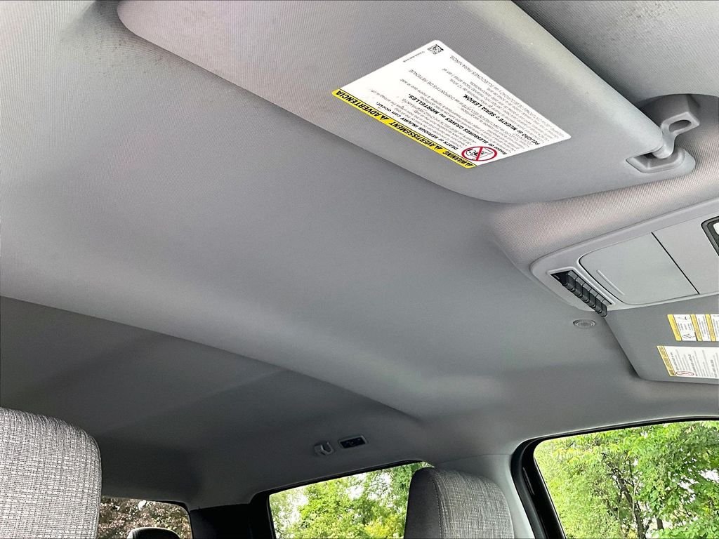 Used 2023 Black Ford XLT image 22