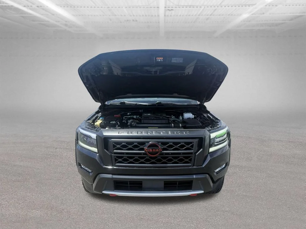 Used 2023 Black Nissan PRO-X image 62