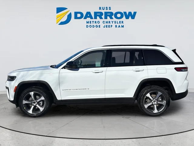 New 2026 Bright White Clear-Coat Exterior Paint Jeep Limited image 2