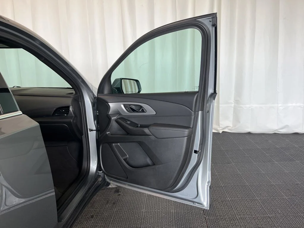 Used 2023 Gray Chevrolet LT image 15