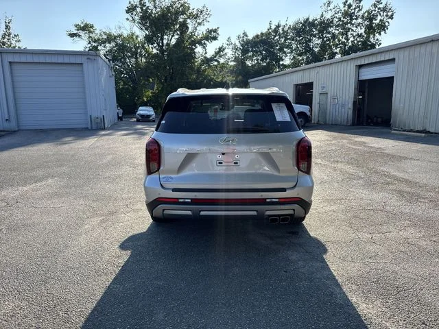 Used 2025 Silver Hyundai SEL Premium image 6