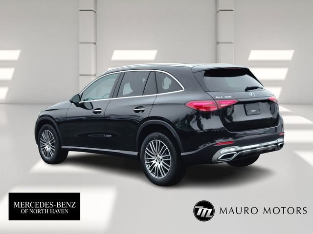 Used 2026 Black Mercedes-Benz GLC 300 image 5