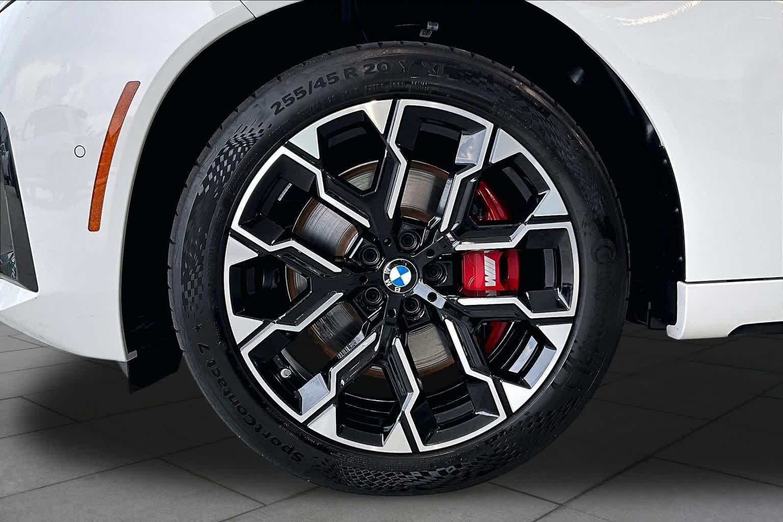 Certified Used 2026 Alpine White BMW M50 xDrive image 10