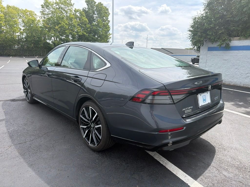Certified Used 2025 Meteorite Gray Metallic Honda Touring image 3
