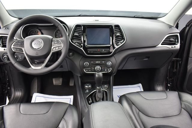 Used 2022 Gray Jeep Limited image 10