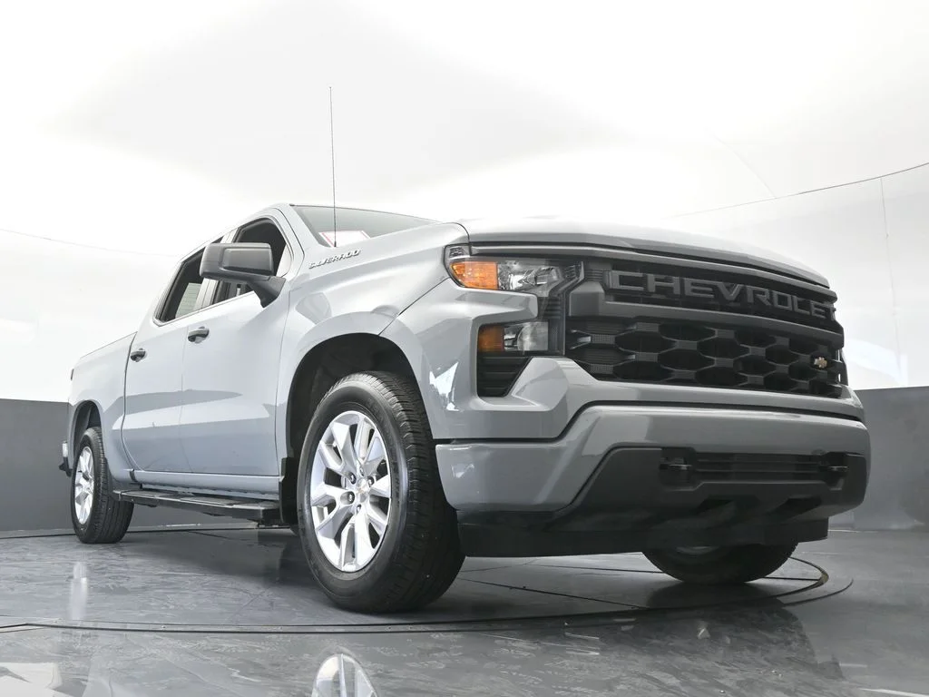 Used 2024 Slate Gray Metallic Chevrolet Custom image 66