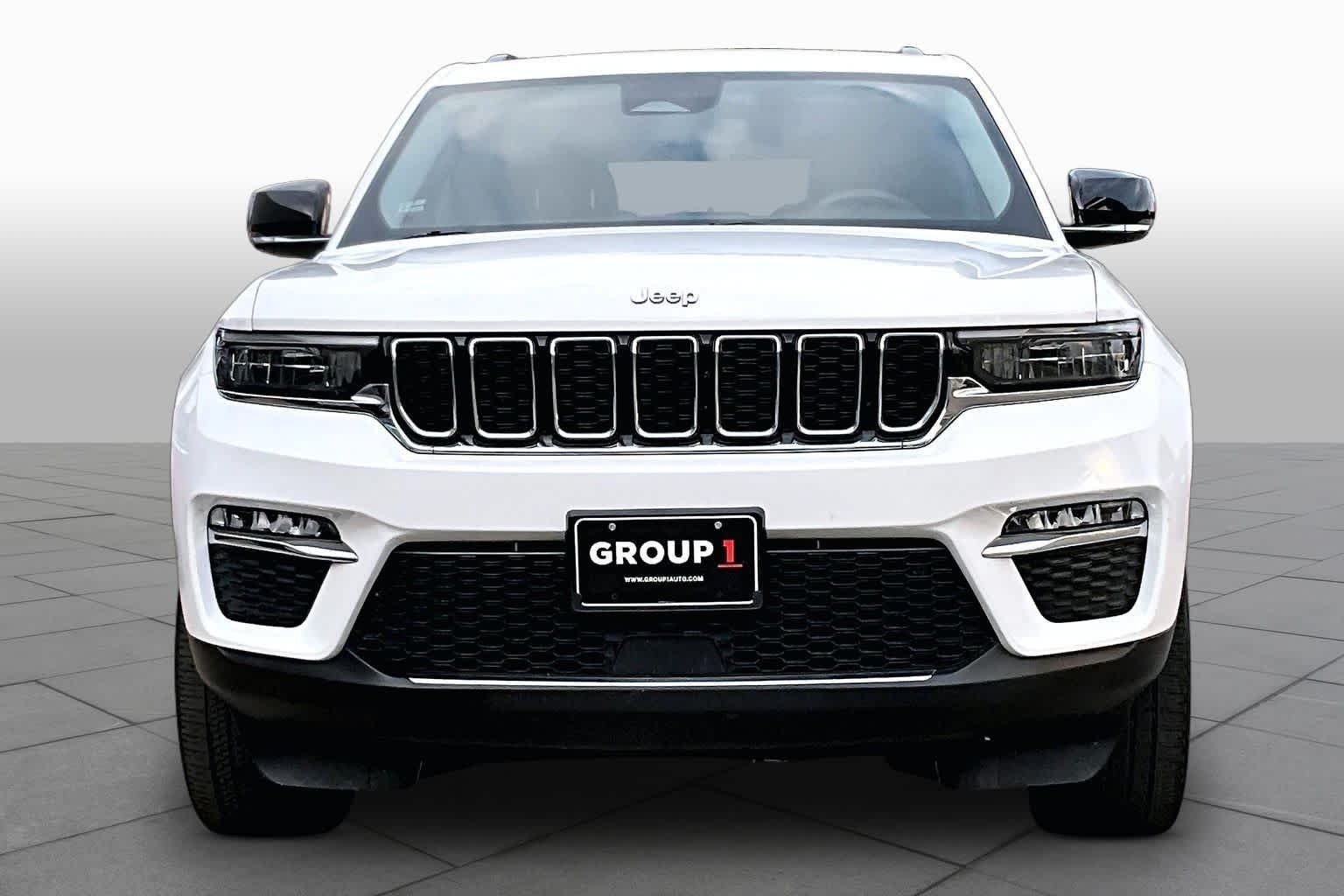 Used 2023 Bright White Clearcoat Jeep Limited image 4