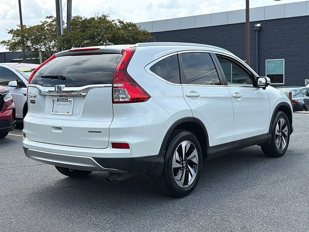 Used 2016 Diamond White Pearl Honda Touring image 4