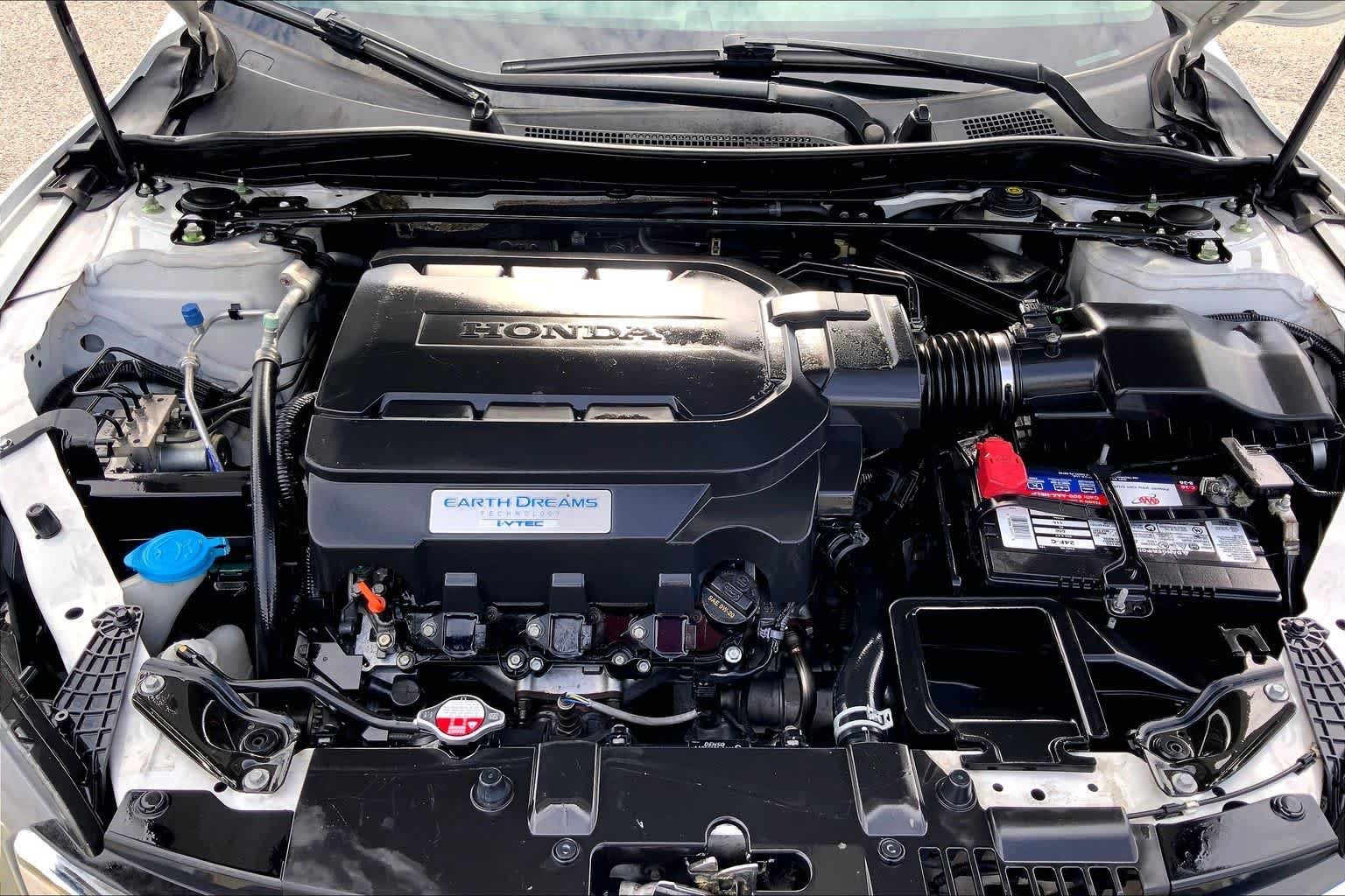 Used 2015  Honda  image 31