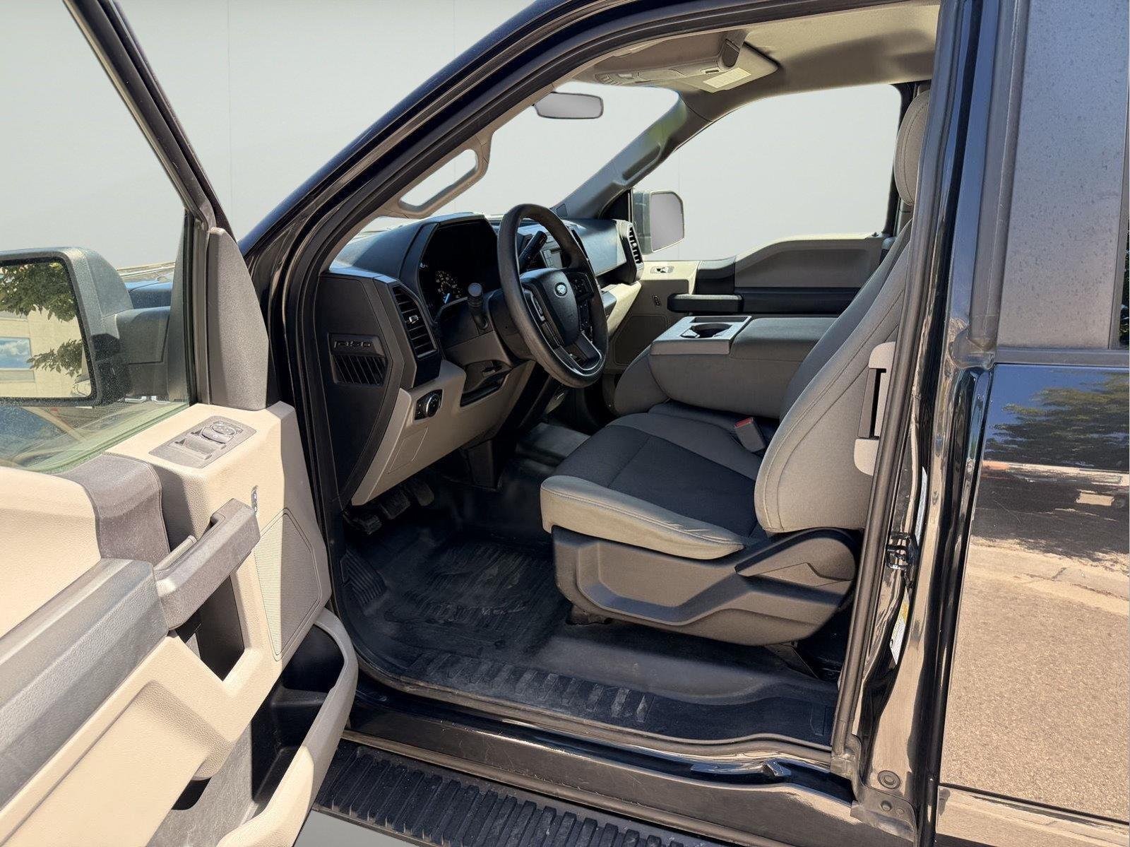 Used 2015 Tuxedo Black Metallic Ford XL image 9