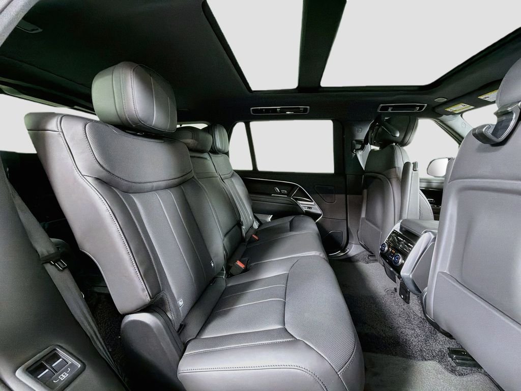 New 2026 Santorini Black Land Rover SE 7 Seats image 29