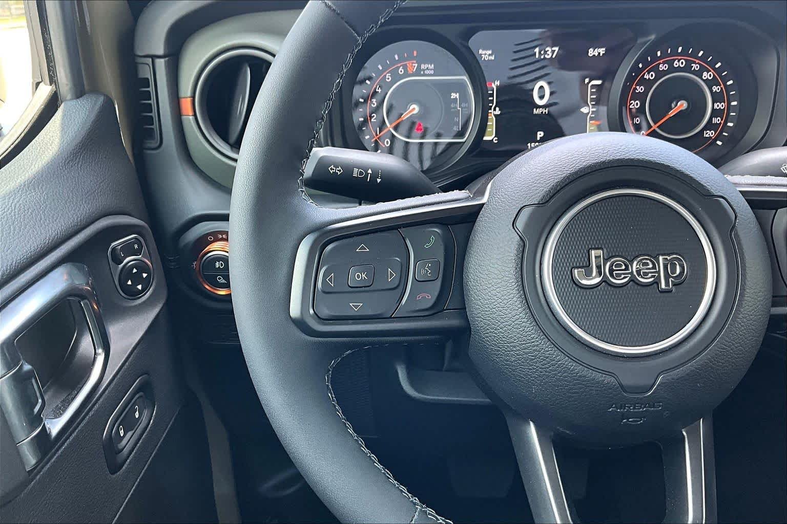 Used 2025 41 Jeep Mojave X image 24