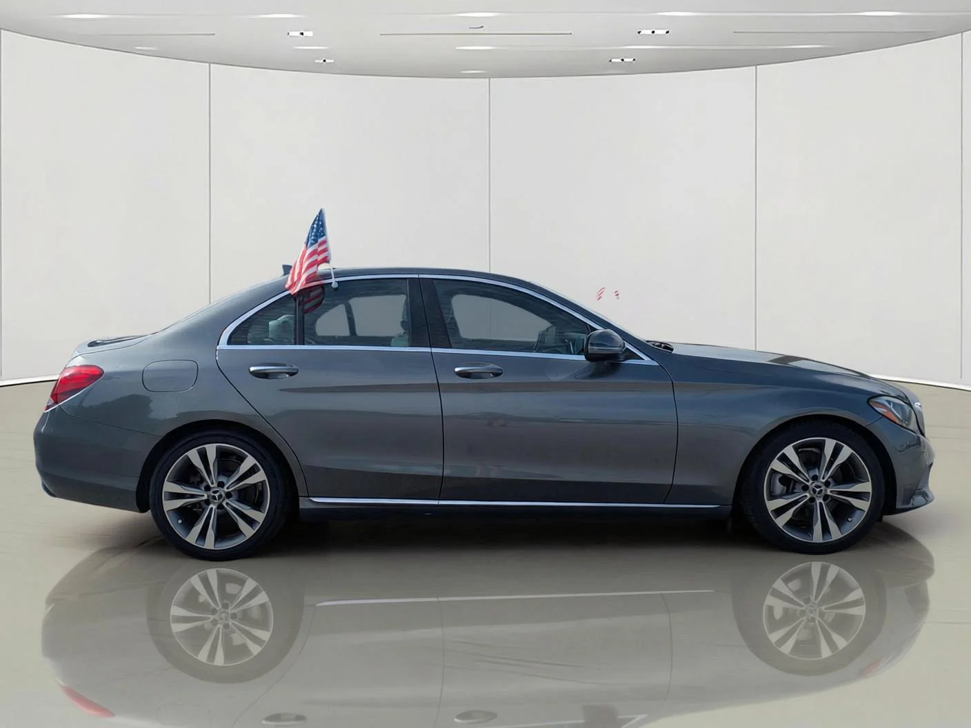 Used 2018 Gray Mercedes-Benz C 300 image 5