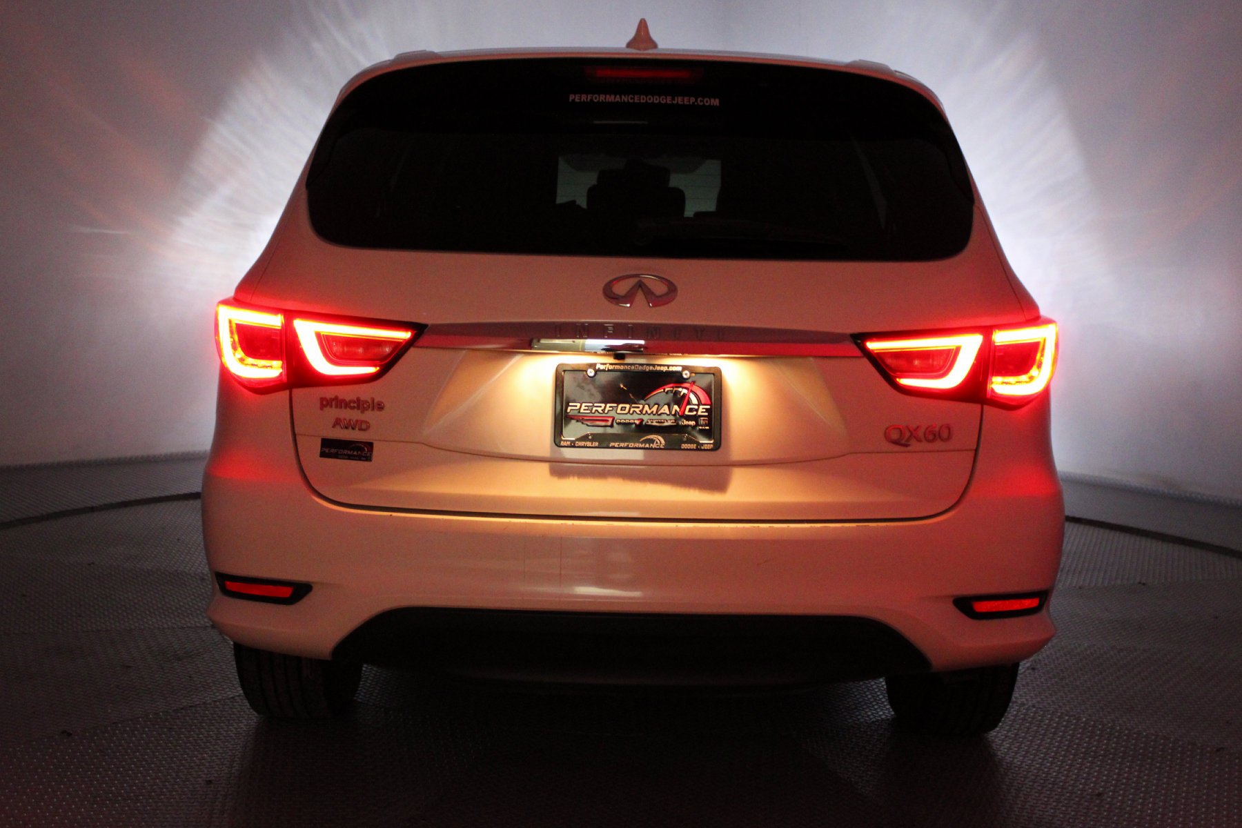 Used 2019 Majestic White INFINITI PURE image 13