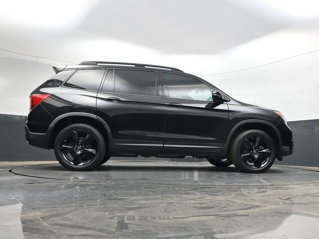 Used 2020 Crystal Black Pearl Honda Elite image 34