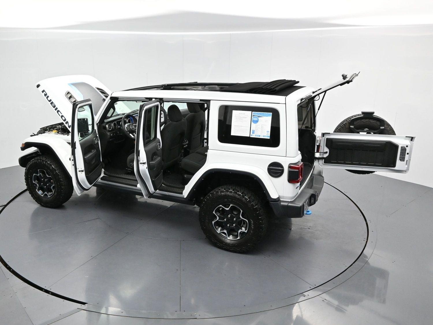 Used 2023 Bright White Clearcoat Jeep Rubicon image 43