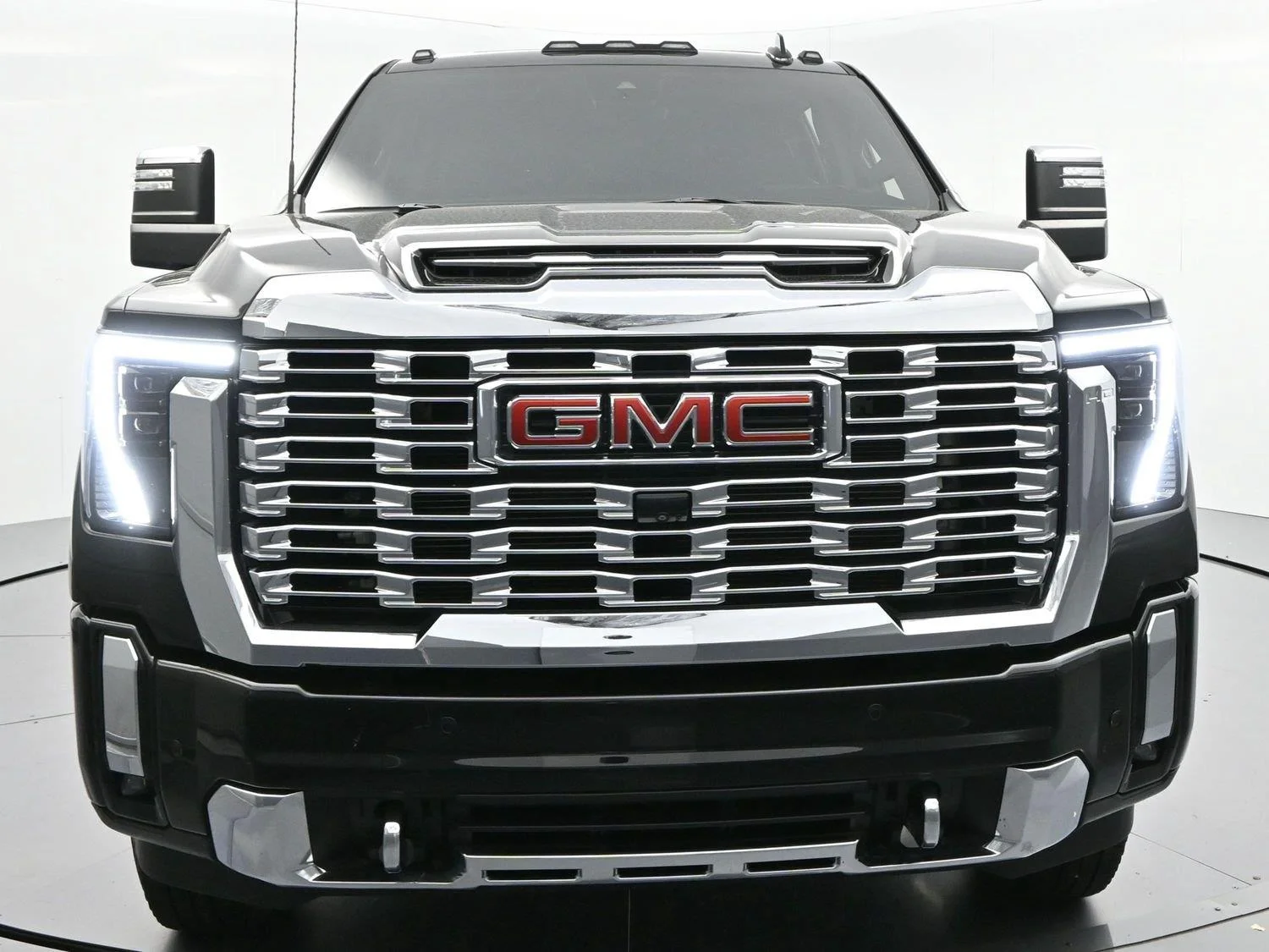 Used 2024 Onyx Black GMC Denali image 7