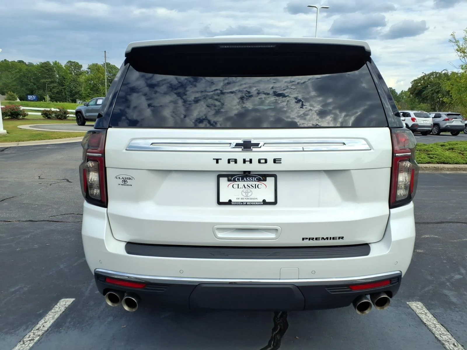 Used 2023 Summit White Chevrolet Premier image 15