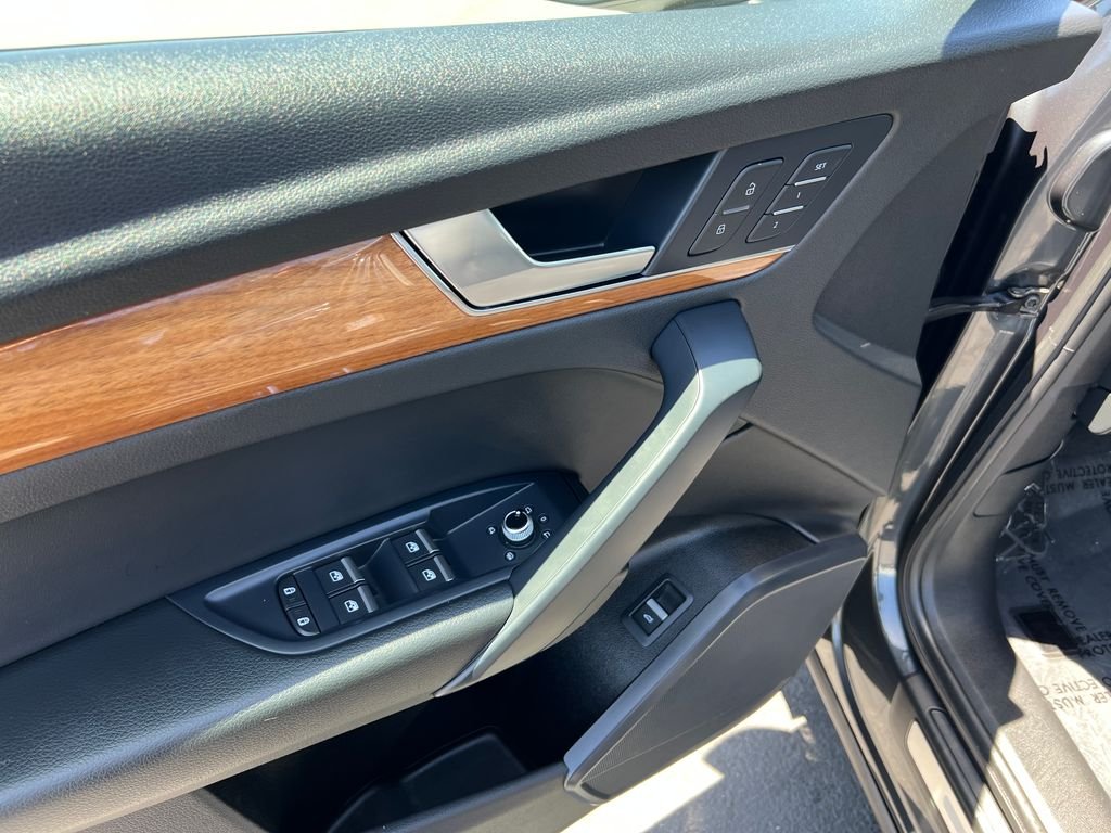 2023 Audi Q5 Premium - Photo 12