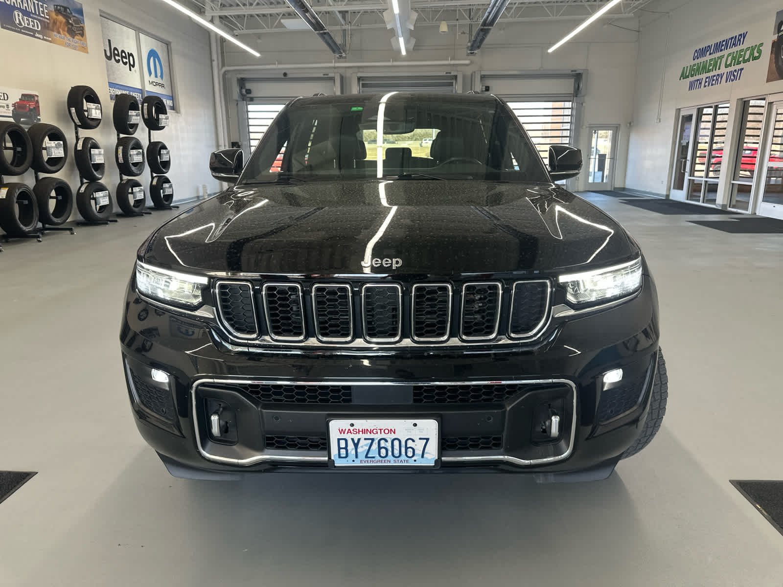 Used 2022 Jeep Grand Cherokee Overland with VIN 1C4RJHDG9N8565169 for sale in Kansas City