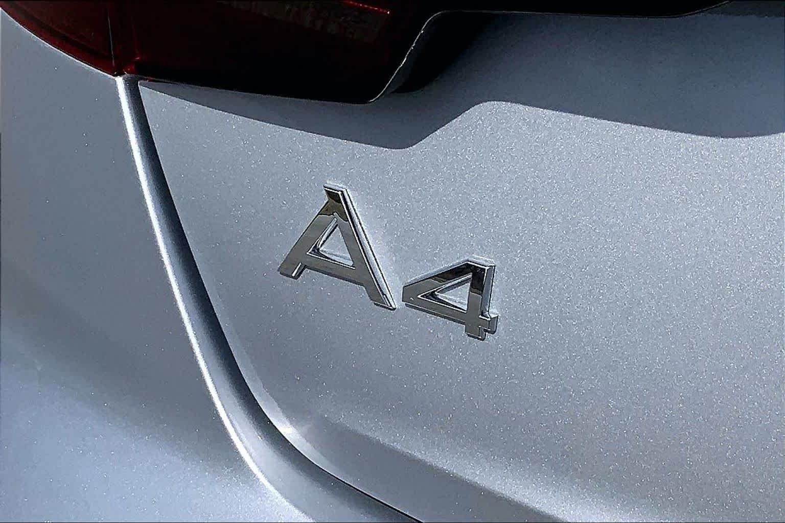 Used 2022 Florett Silver Metallic Audi Premium image 31