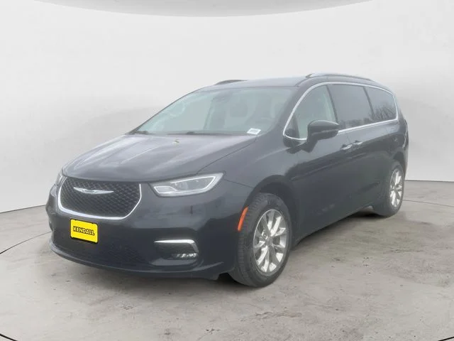 2021 Chrysler Pacifica Touring L's photo