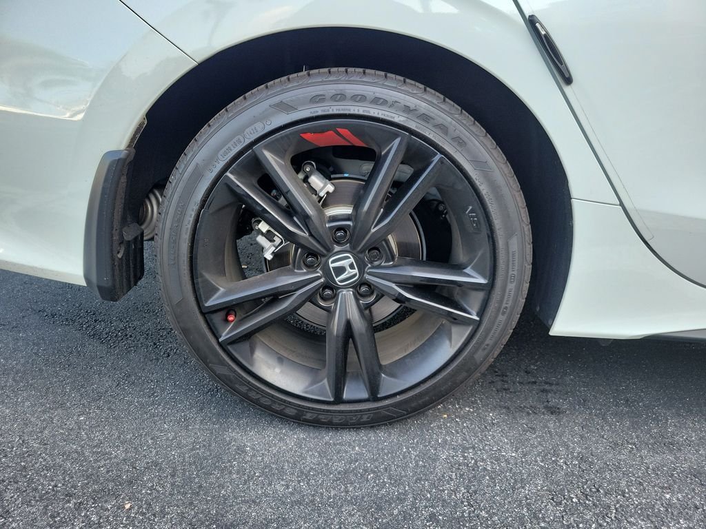 Certified Used 2025 Platinum White Pearl Honda SI image 6